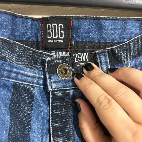 Women’s BDG jeans size 29W - Picture 2 of 3